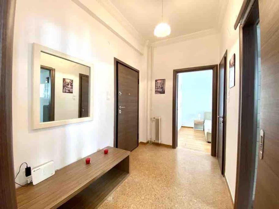 Lovely 1 Bedroom Apartment In أثينا المظهر الخارجي الصورة